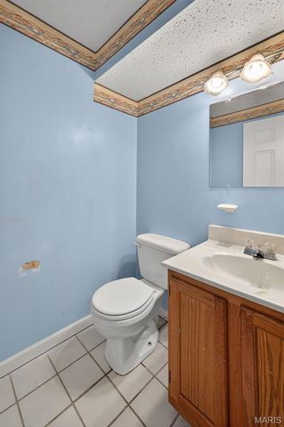 2307 S Milton Avenue, Overland, MO 63114