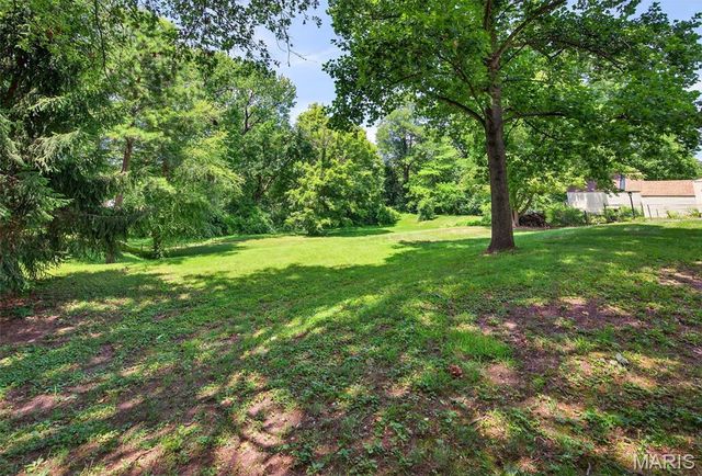 2307 S Milton Avenue, Overland, MO 63114