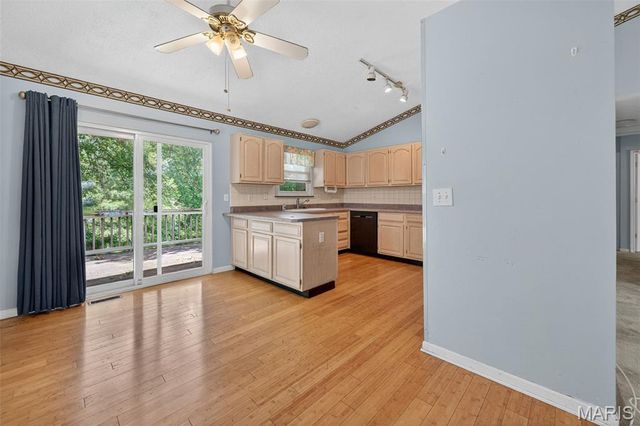 2307 S Milton Avenue, Overland, MO 63114