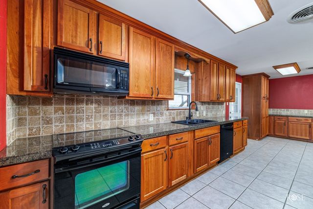 8862 Loop 570, Wall, TX 76957