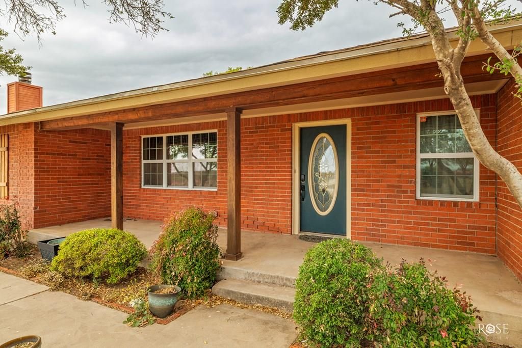 8862 Loop 570, Wall, TX 76957