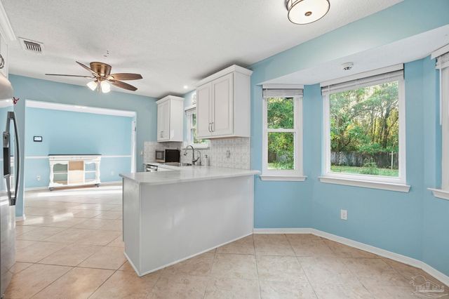 4605 Heatherwood Way, Pace, FL 32571