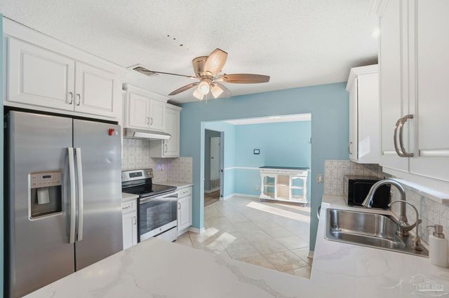 4605 Heatherwood Way, Pace, FL 32571