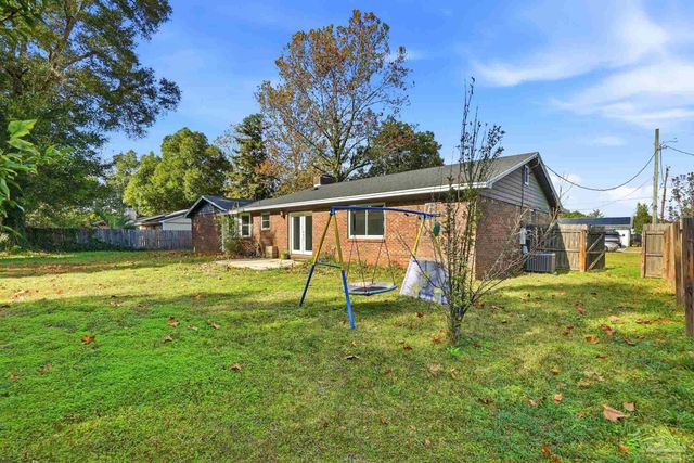 4605 Heatherwood Way, Pace, FL 32571