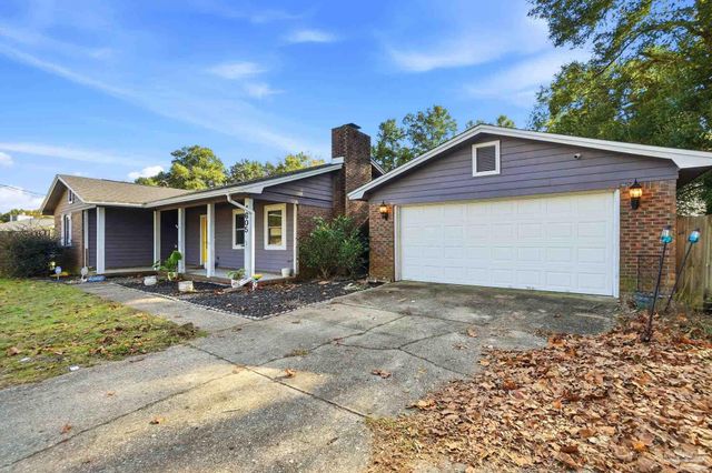 4605 Heatherwood Way, Pace, FL 32571