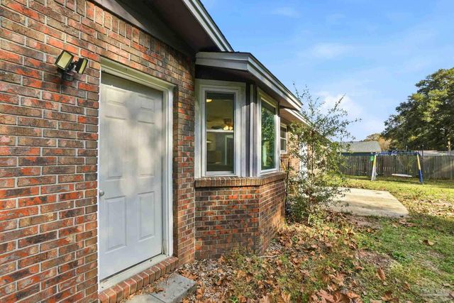 4605 Heatherwood Way, Pace, FL 32571