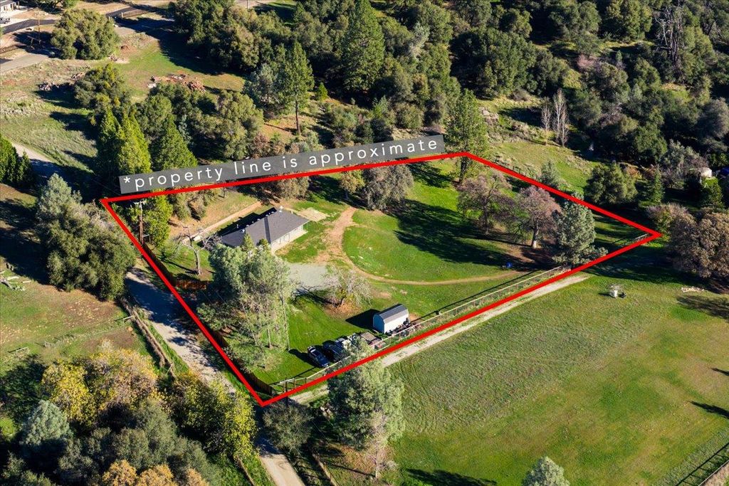 3431 Elderberry Rd, Placerville, CA 95667
