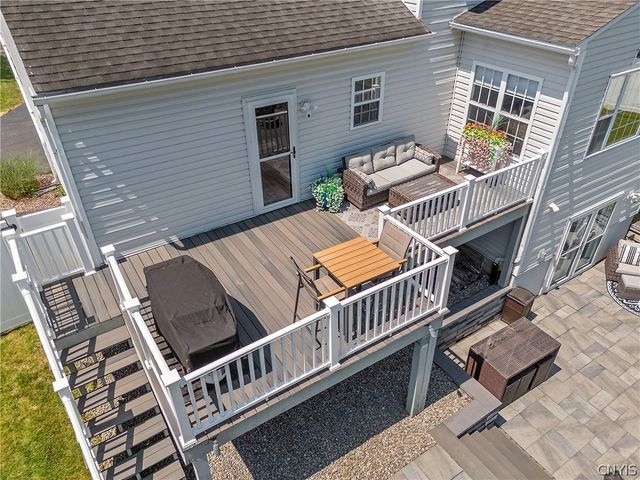 8222 Trellis Brook Lane, Clay, NY 13090