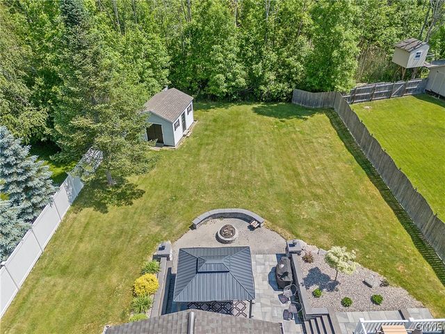 8222 Trellis Brook Lane, Clay, NY 13090