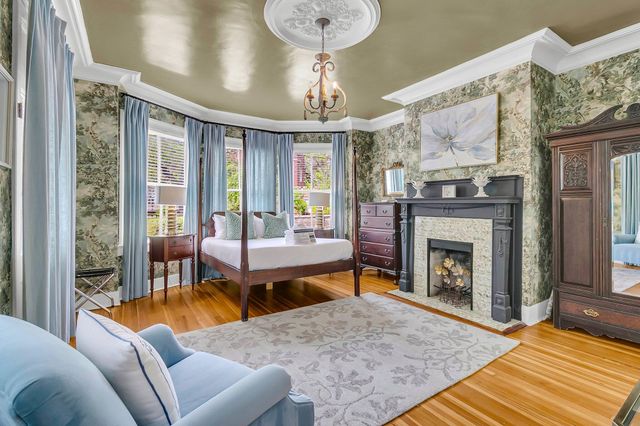 184 Ashley Avenue, Charleston, SC 29403