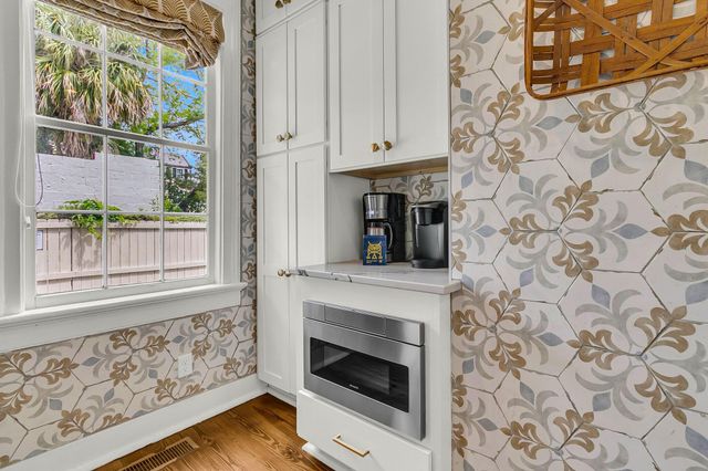 184 Ashley Avenue, Charleston, SC 29403