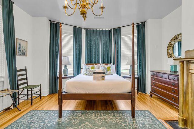 184 Ashley Avenue, Charleston, SC 29403