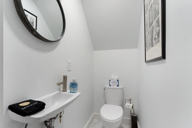184 Ashley Avenue, Charleston, SC 29403
