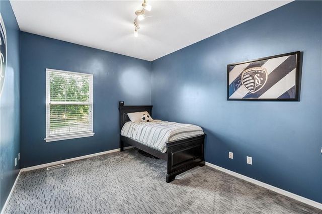 10616 NE 101ST Street, Kansas City, MO 64157