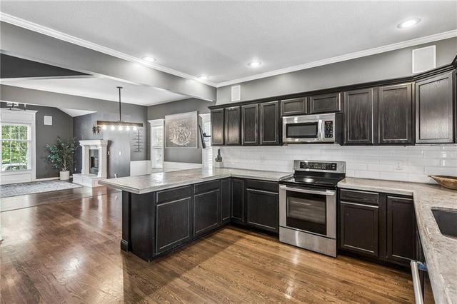 10616 NE 101ST Street, Kansas City, MO 64157