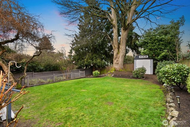 2568 28th Avenue W, Seattle, WA 98199