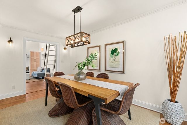 2568 28th Avenue W, Seattle, WA 98199