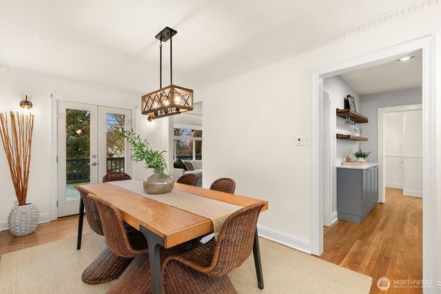 2568 28th Avenue W, Seattle, WA 98199