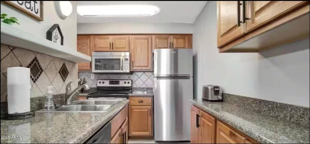 7625 E CAMELBACK Road B101, Scottsdale, AZ 85251 — exterior