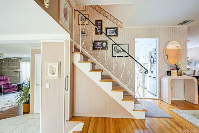 133 Kings Highway, Hauppauge, NY 11788