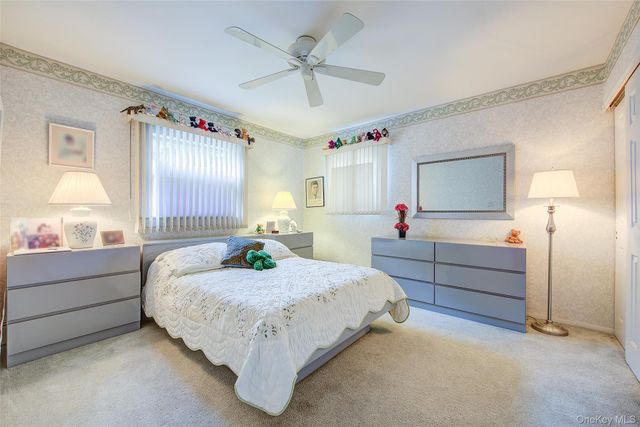 133 Kings Highway, Hauppauge, NY 11788