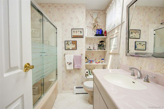 133 Kings Highway, Hauppauge, NY 11788