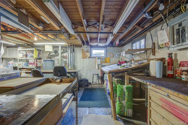 133 Kings Highway, Hauppauge, NY 11788