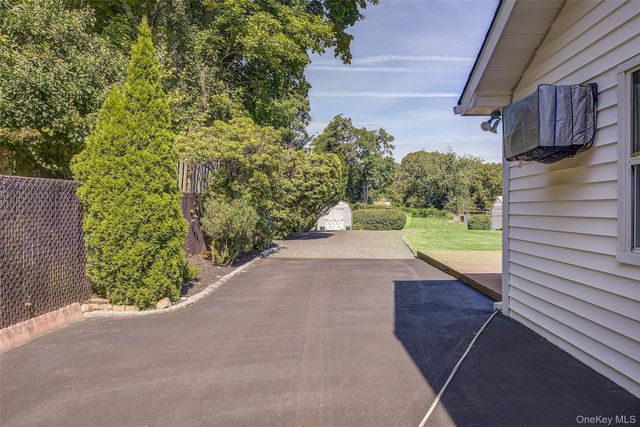 133 Kings Highway, Hauppauge, NY 11788