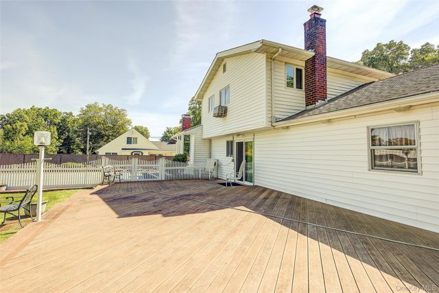 133 Kings Highway, Hauppauge, NY 11788