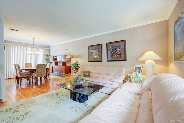 133 Kings Highway, Hauppauge, NY 11788