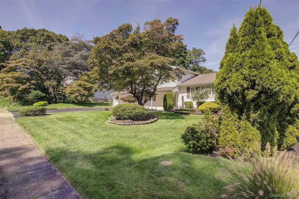 133 Kings Highway, Hauppauge, NY 11788 — photo 2