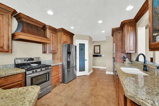 3724 S 3050 W, West Haven, UT 84401