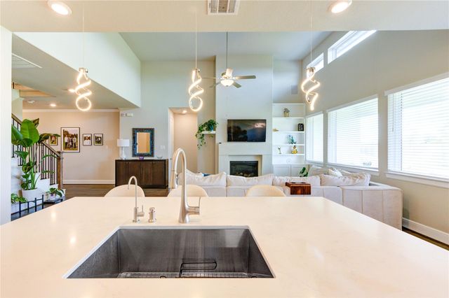 4050 Shackleton Court, Iowa Colony, TX 77583