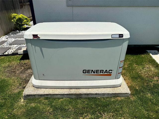 4050 Shackleton Court, Iowa Colony, TX 77583