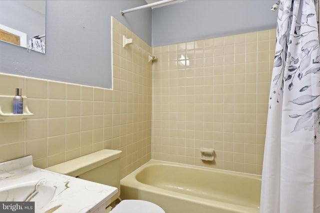 7921 FAIRFIELD ST, Philadelphia, PA 19152