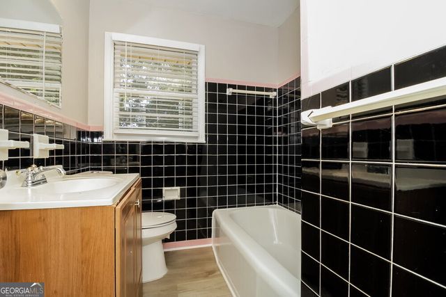 2082 Warren Drive SW, Austell, GA 30106