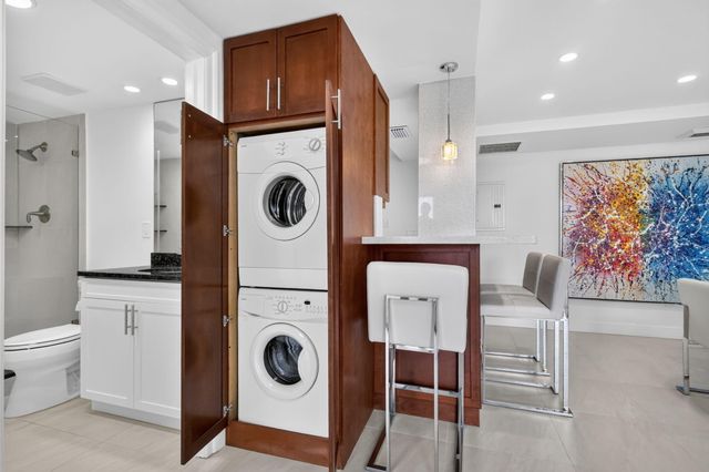 2295 S OCEAN Boulevard 418, Palm Beach, FL 33480