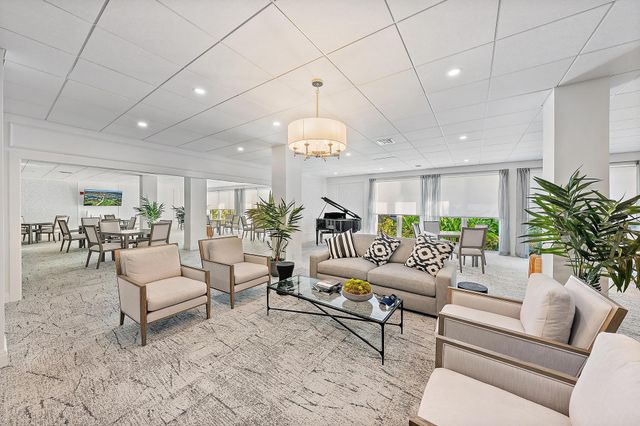 2295 S OCEAN Boulevard 418, Palm Beach, FL 33480