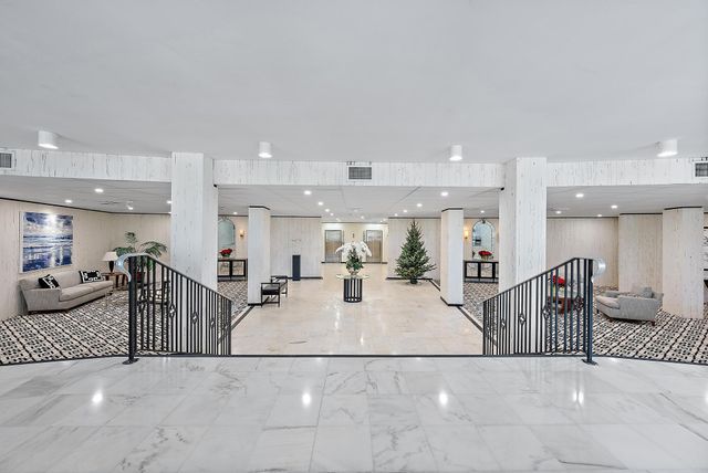 2295 S OCEAN Boulevard 418, Palm Beach, FL 33480