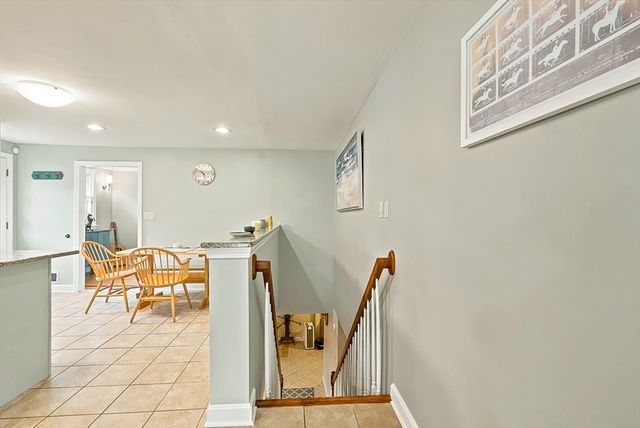 58 Wedgewood Dr, Holliston, MA 01746
