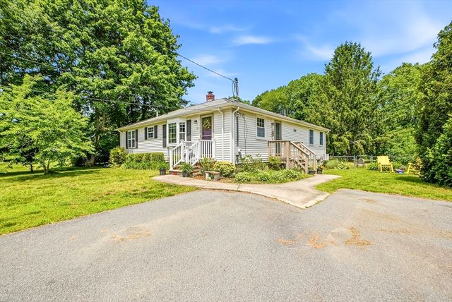 58 Wedgewood Dr, Holliston, MA 01746