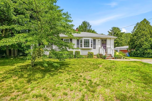 58 Wedgewood Dr, Holliston, MA 01746