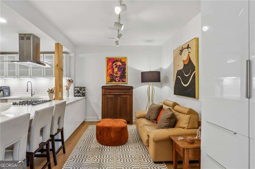 2632 Peachtree Road NW 302B, Atlanta, GA 30305 — exterior