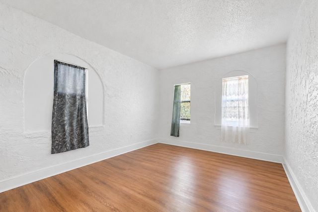 120 NW 4th Avenue, Boynton Beach, FL 33435