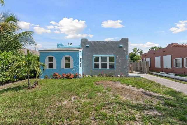 120 NW 4th Avenue, Boynton Beach, FL 33435
