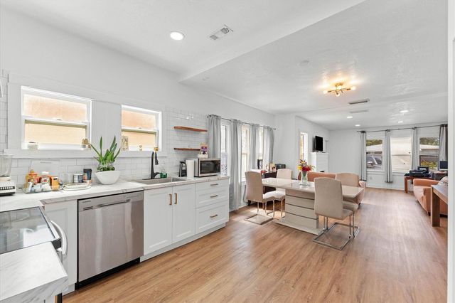 120 NW 4th Avenue, Boynton Beach, FL 33435