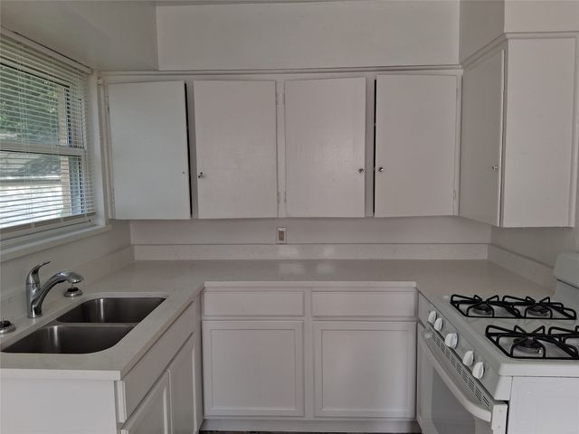 3019 Avon Street 3019, Dallas, TX 75211