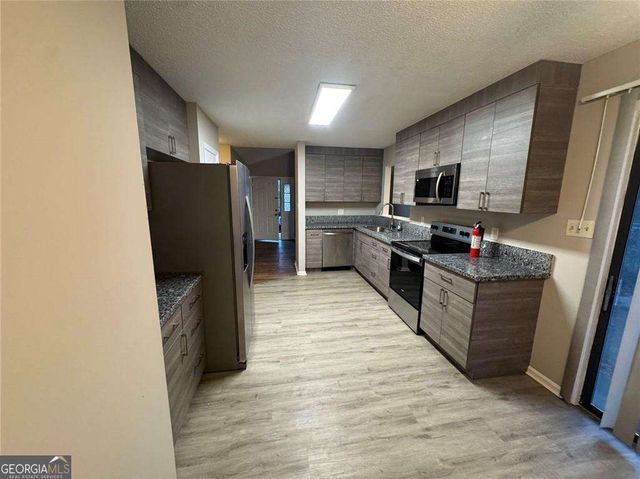 316 Ridgestone Drive, Warner Robins, GA 31088