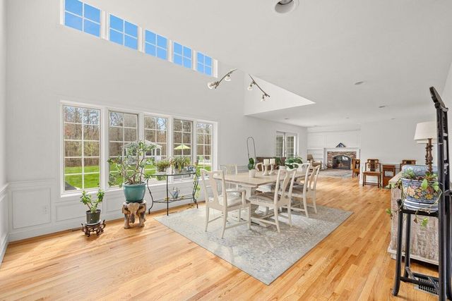 8 Telegraph Hill Road, Sandwich, MA 02563