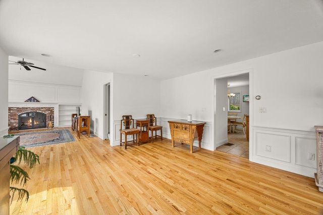 8 Telegraph Hill Road, Sandwich, MA 02563